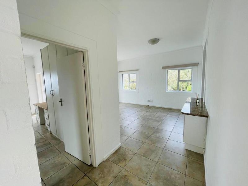 To Let 2 Bedroom Property for Rent in Simons Town Western Cape